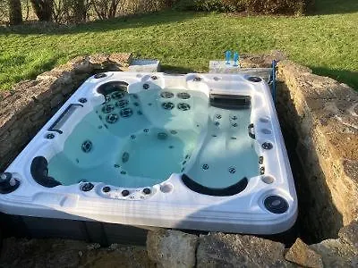 Thistle Barn Apartment Bath